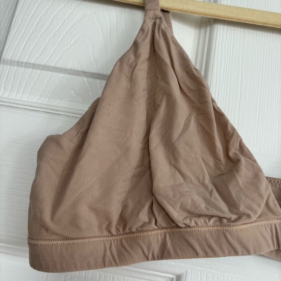 SKIMS Nude Triangle Bralette - Picture 3 of 6